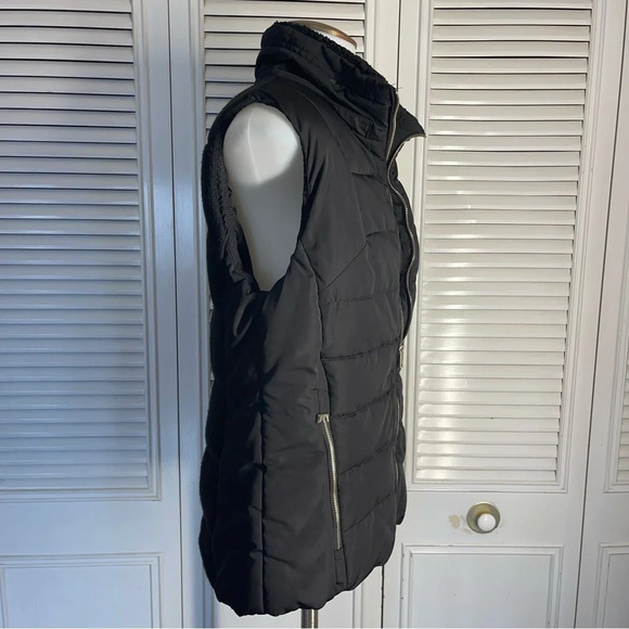 Women’s Calvin Klein Puffy Vest Medium - Picture 5 of 11